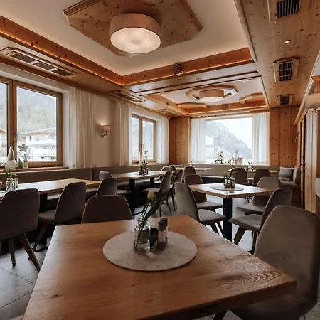 Forstauerwirt & Restaurant Hotel 3*