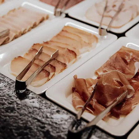 Forstauerwirt & Restaurant 3*