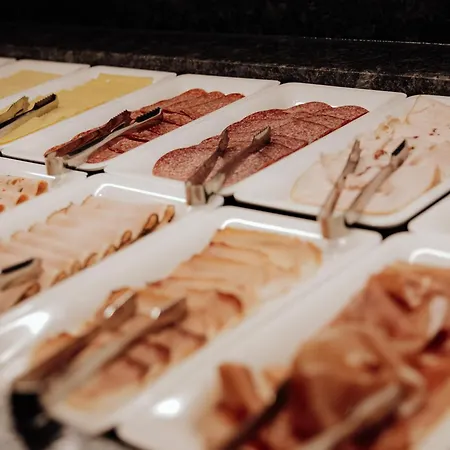 Hotel Forstauerwirt & Restaurant 3*