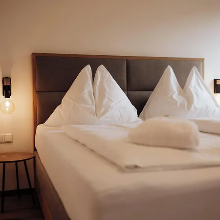 Hotel Forstauerwirt & Restaurant 3*