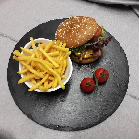 Hotel Forstauerwirt & Restaurant 3*