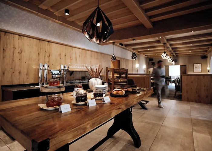 Forstauerwirt & Restaurant 호텔